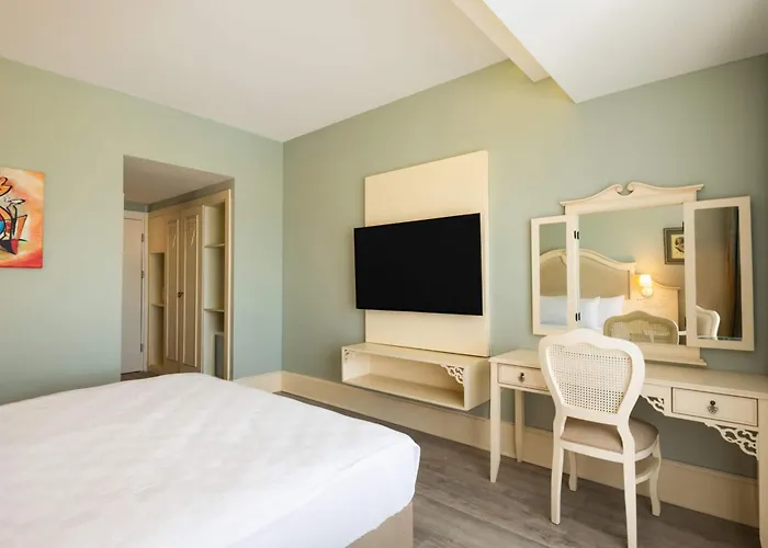 Dolce By Wyndham Cesme 4*