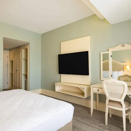 Dolce By Wyndham Cesme 4*