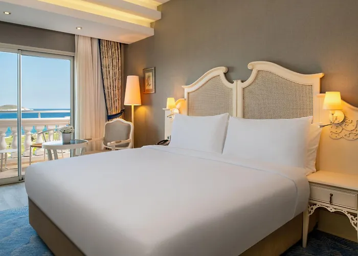 Dolce By Wyndham Cesme Алачати