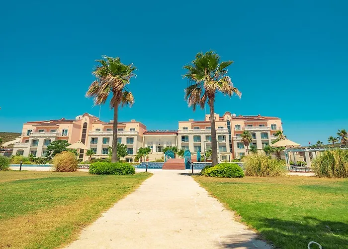 Курортный комплекс Dolce By Wyndham Cesme Алачати