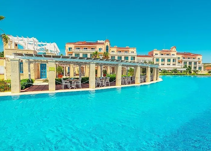 Dolce By Wyndham Cesme Алачати